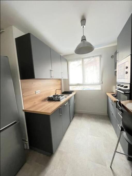 Los Angeles - Grand Appartement Reims Eksteriør billede